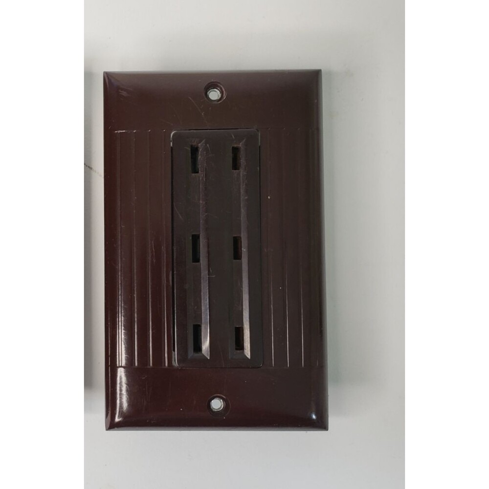 Sierra Triplex Electrical Outlet 2 Prong 15A Bakelite Brown D-9 w/ Cover Ribbed